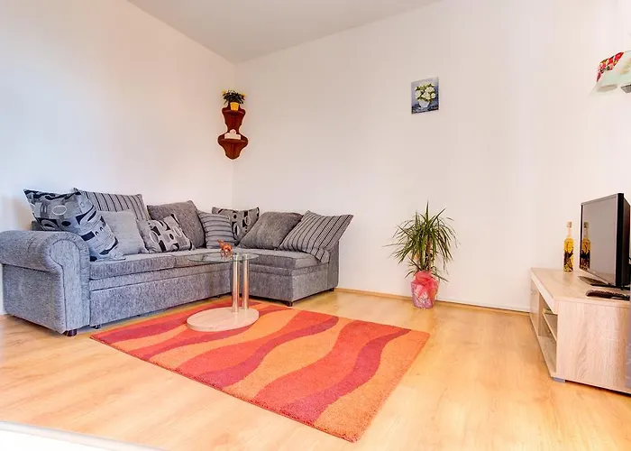 Apartment Ema